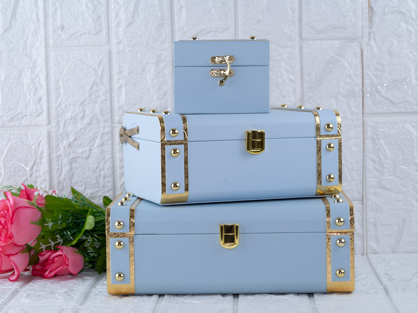 Leatherite sky blue trunk combo