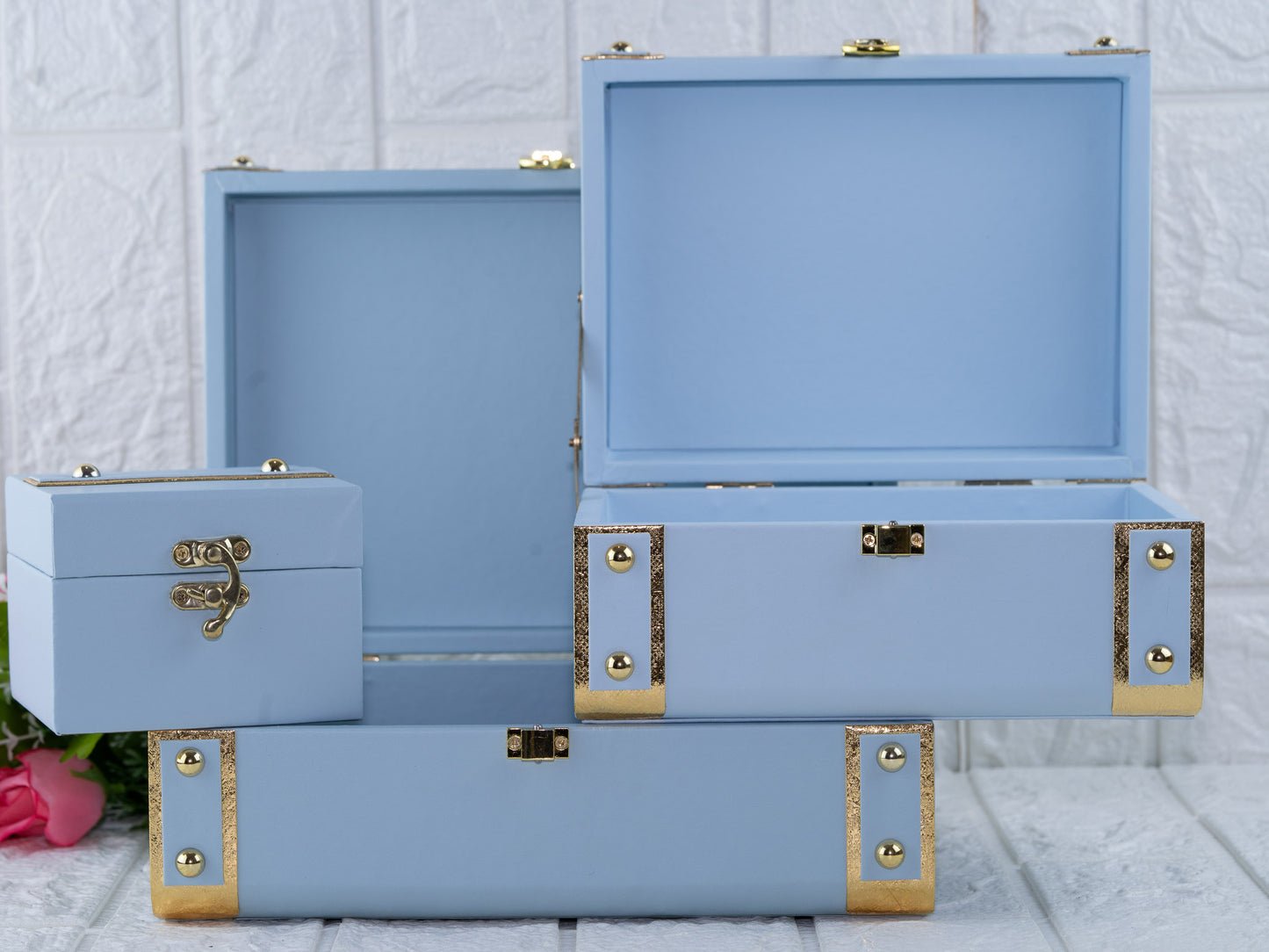 Leatherite sky blue trunk combo