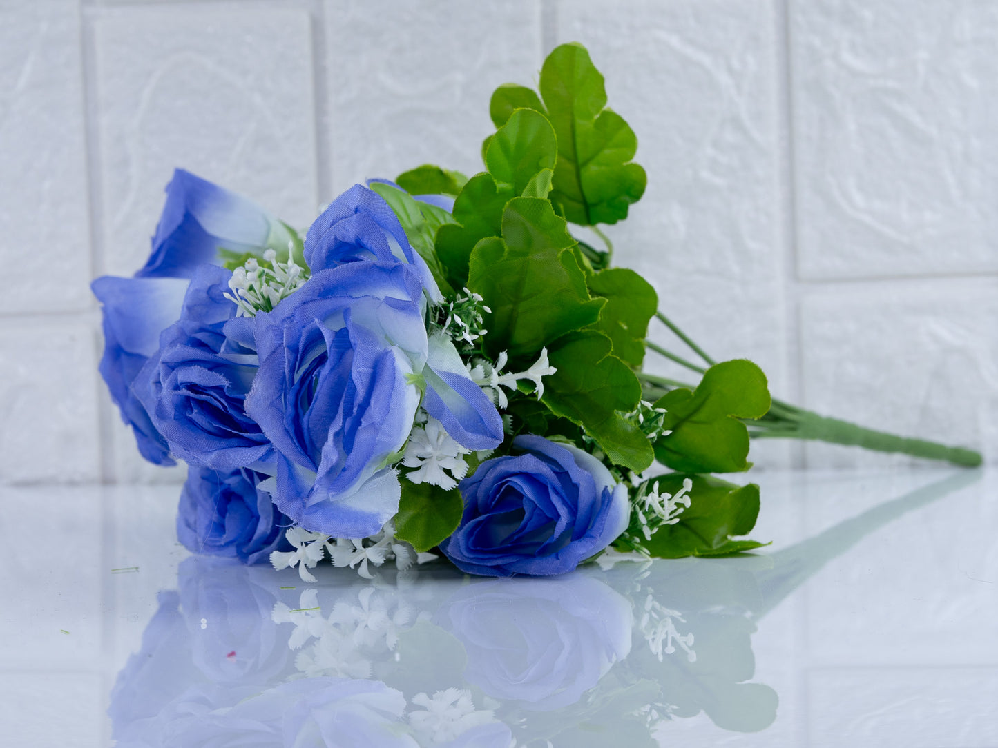 Dual blue white rose bunch