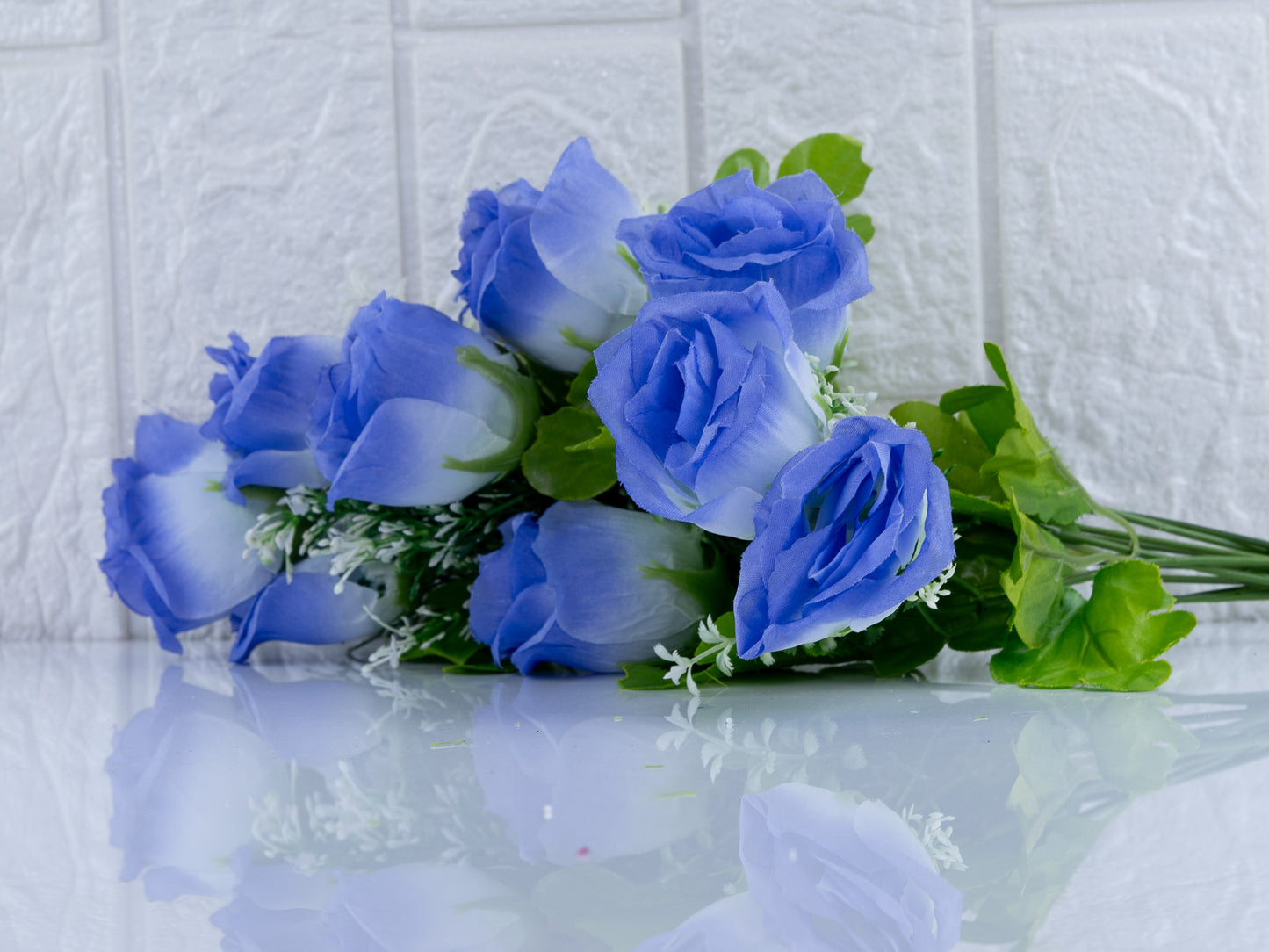 Dual blue white rose bunch