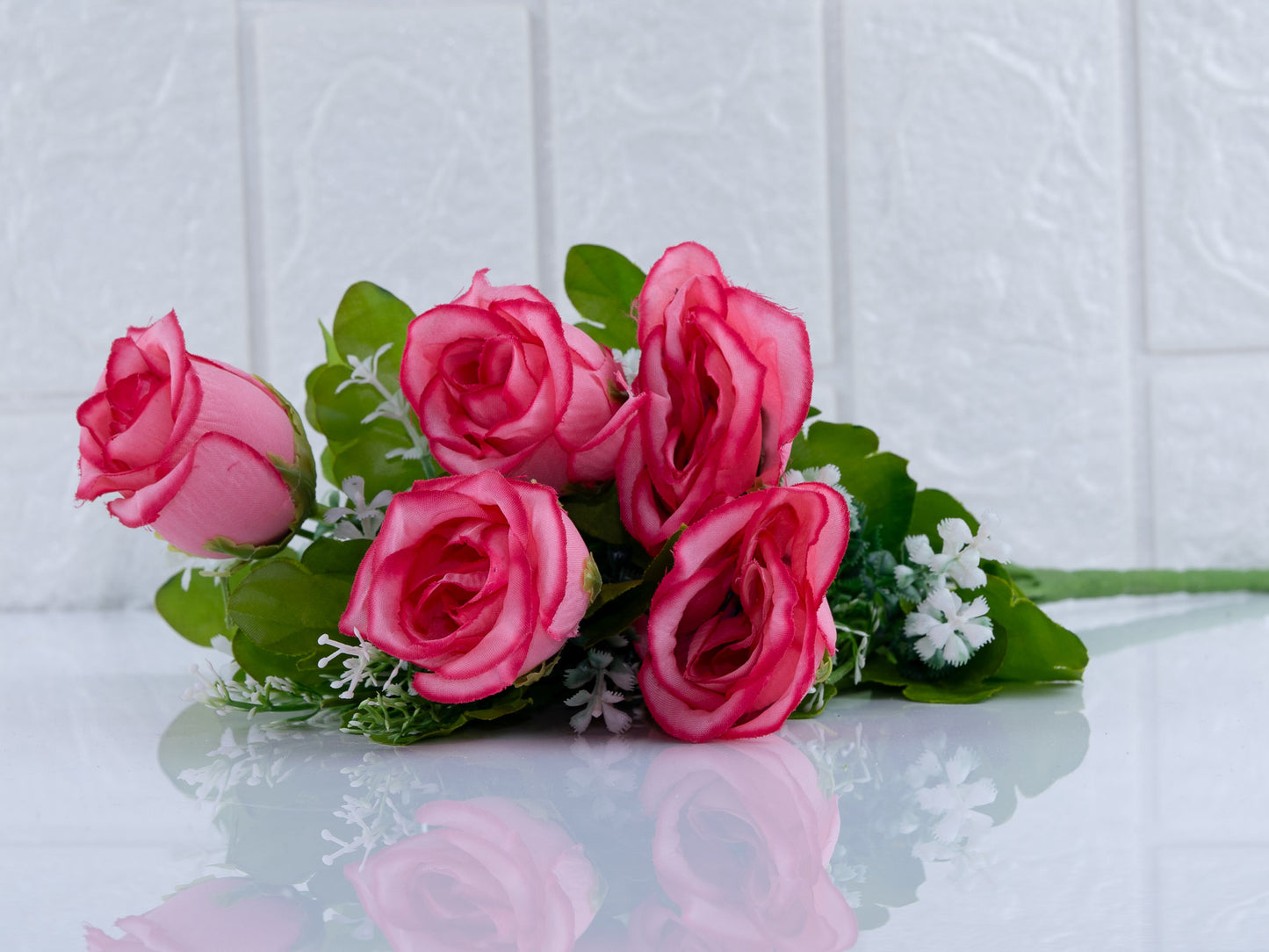 Dual tone pink rose bunch