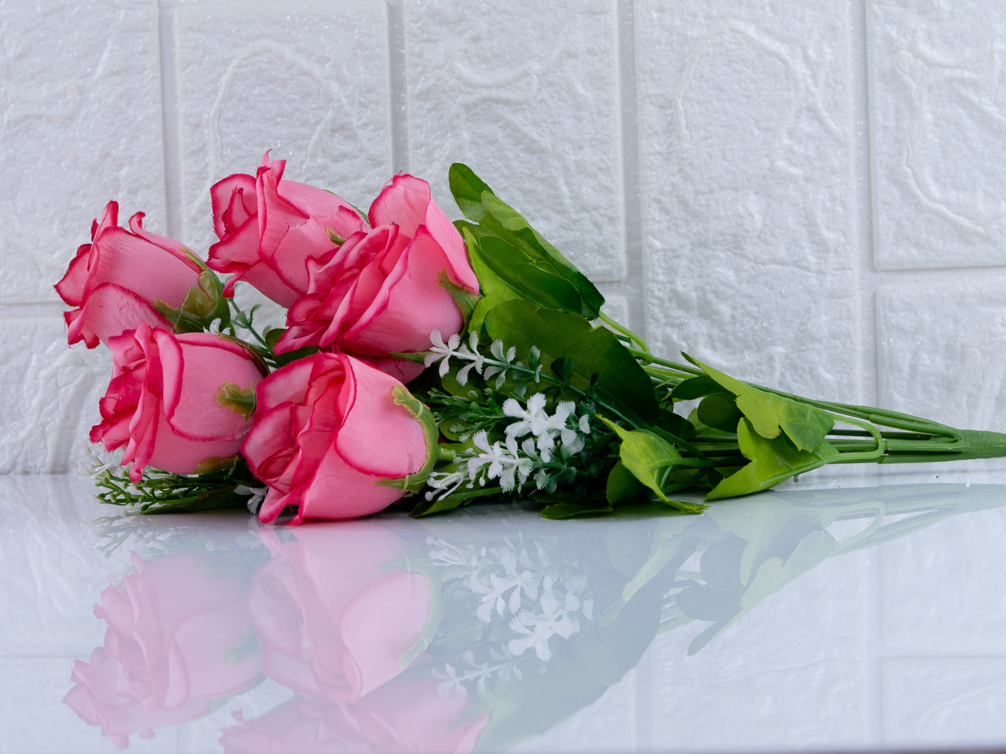 Dual tone pink rose bunch