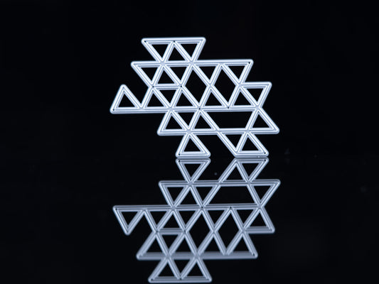 Triangular steel die