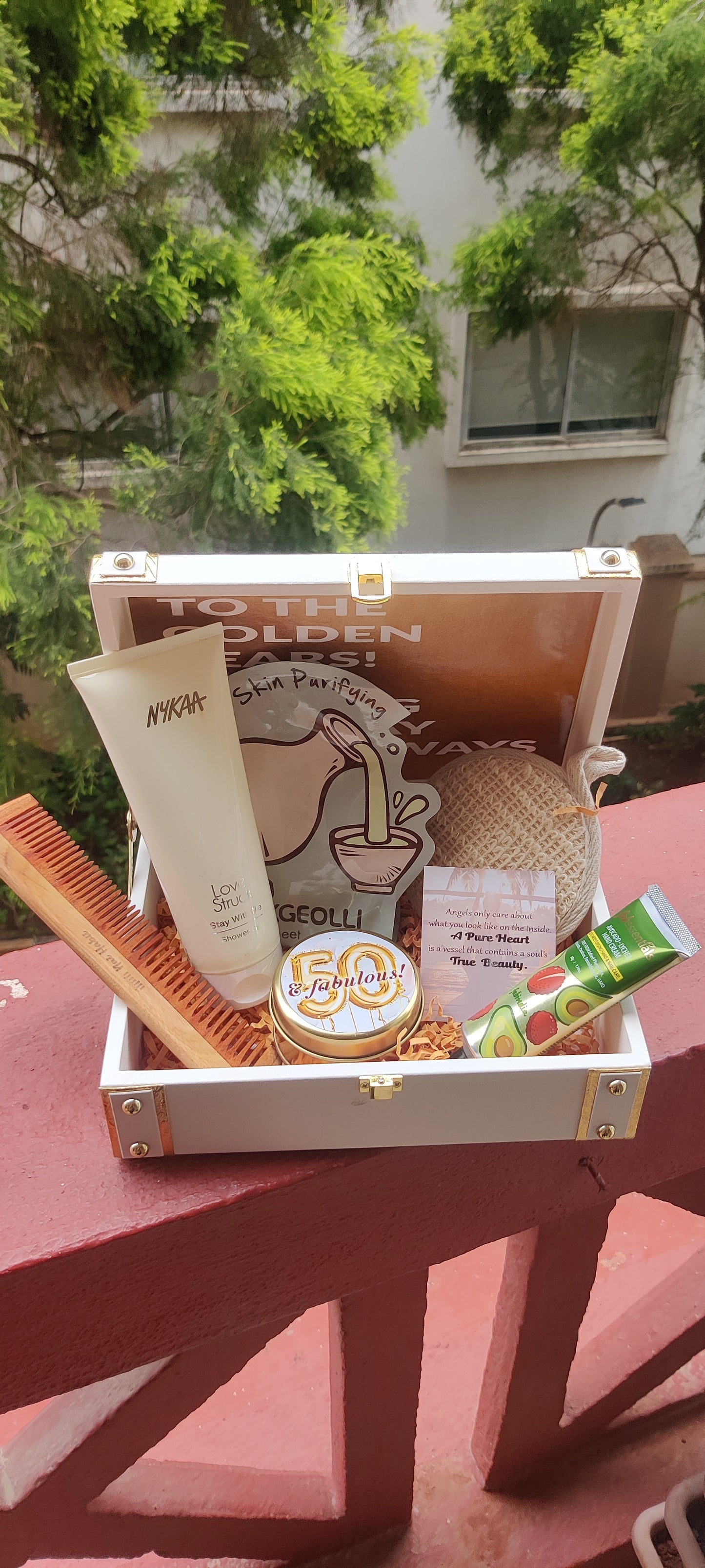 50th birthday hamper for her